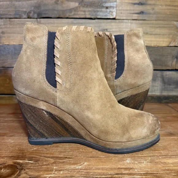 Ariat Women Belle Wedge‎ Bootie Western Chic Boot Soho Sand Tan Suede size 10 - Picture 5 of 9